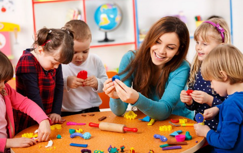 Lựa chọn Phương Pháp Dạy Tiếng Anh Cho Trẻ Mầm Non: Những Bước Đầu Tiên Quan Trọng