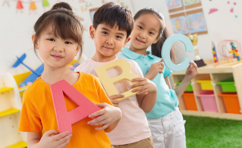 Lợi ích của việc học tiếng Anh sớm: Cha mẹ đã biết hay chưa