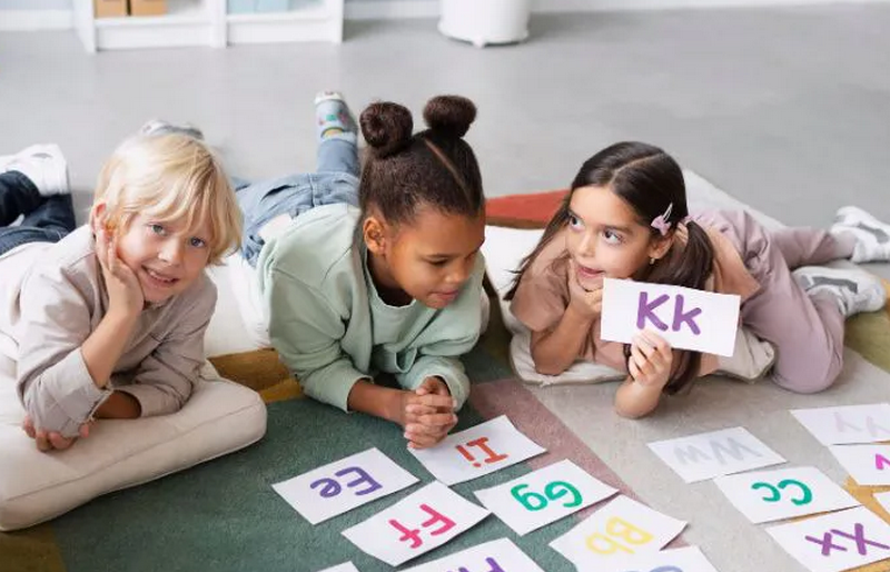 Mẹo giúp con yêu thích tiếng Anh ngay từ những ngày đầu làm quen