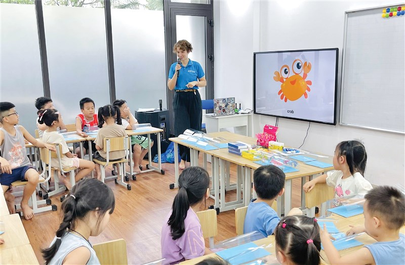 Khóa học tiếng Anh cho trẻ em lớp 1 chất lượng với giáo viên bản ngữ
