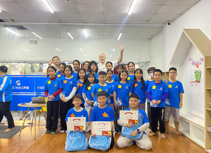 Học Tiếng Anh Cho Bé Lớp 1: Từ Vựng, Ngữ Pháp, Luyện Nghe Nói