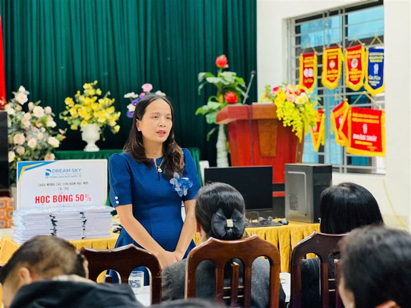 DREAM SKY TÀI TRỢ TRANG THIẾT BỊ MÁY TÍNH & HỌC BỔNG CHO TỔ DÂN PHỐ 11 – PHƯỜNG NGUYỄN TRÃI