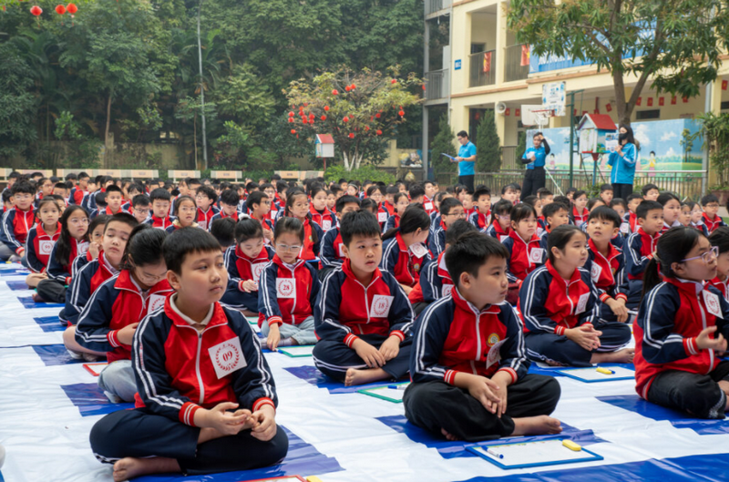 Học sinh Trường Tiểu học Trần Đăng Ninh hào hứng tranh tài tại “Đấu trường Tiếng Anh”
