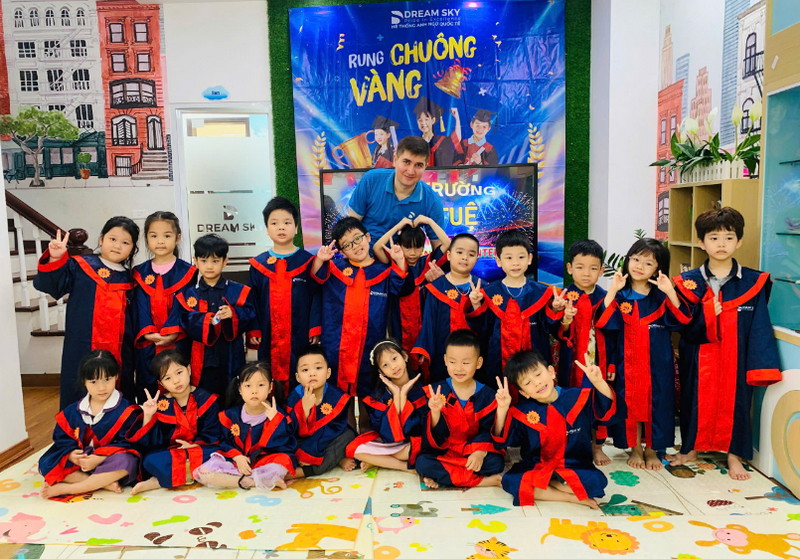 Học tiếng Anh cho bé lớp 3: Các mẫu câu cần ghi nhớ