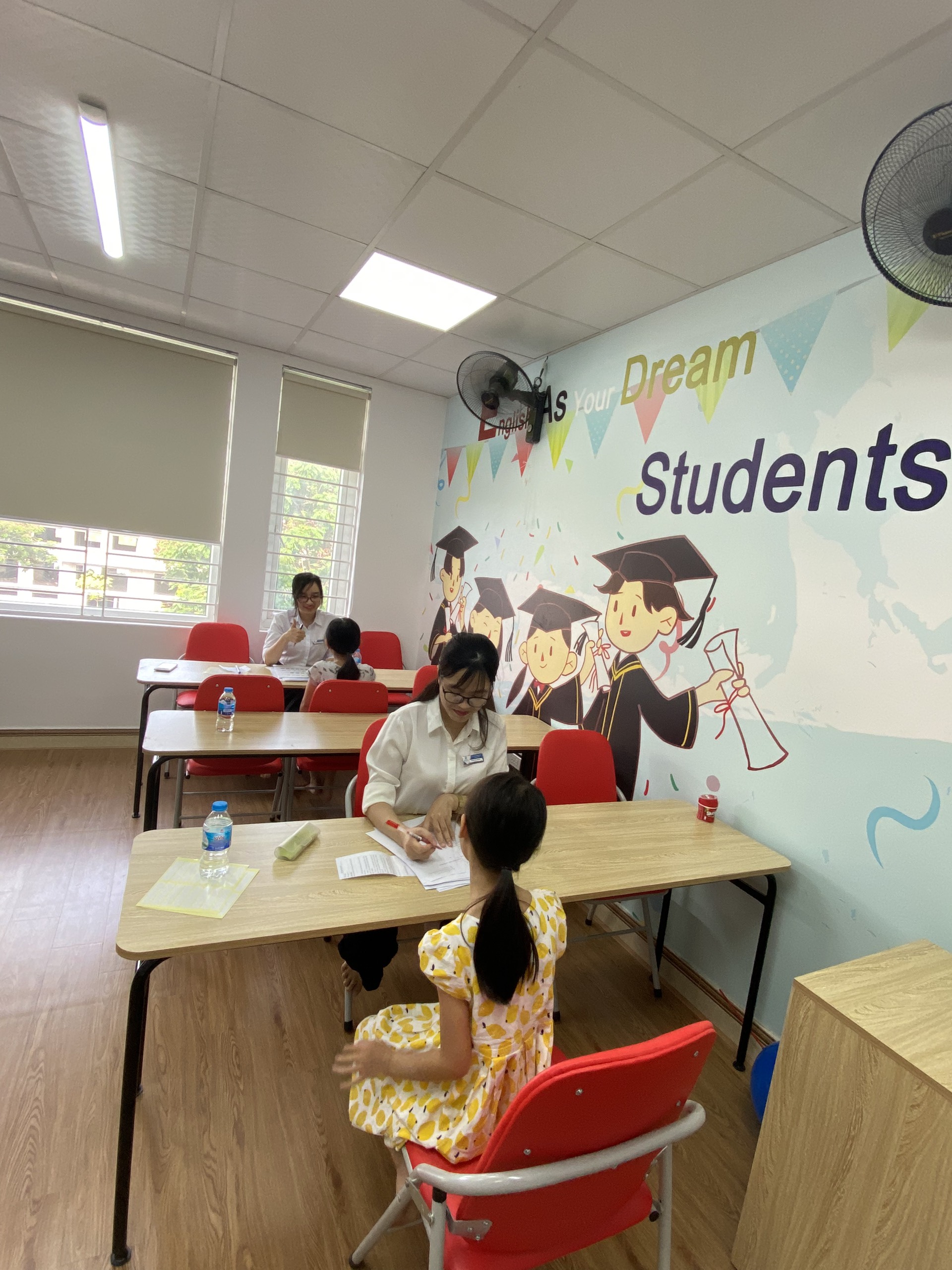[BÁO 24H.COM.VN] Trẻ học tiếng Anh toàn diện, phát triển kỹ năng mềm cùng Dream Sky English
